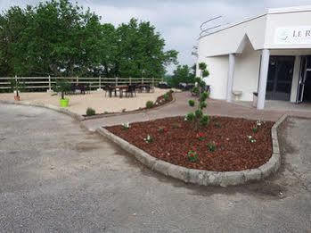 Hotel Le Riccoty Blyes المظهر الخارجي الصورة